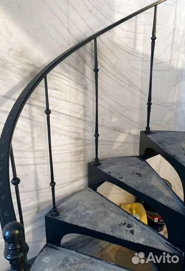 Лестница для коттеджа на заказ