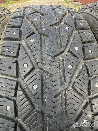 Kormoran SUV Stud 215/65 R16