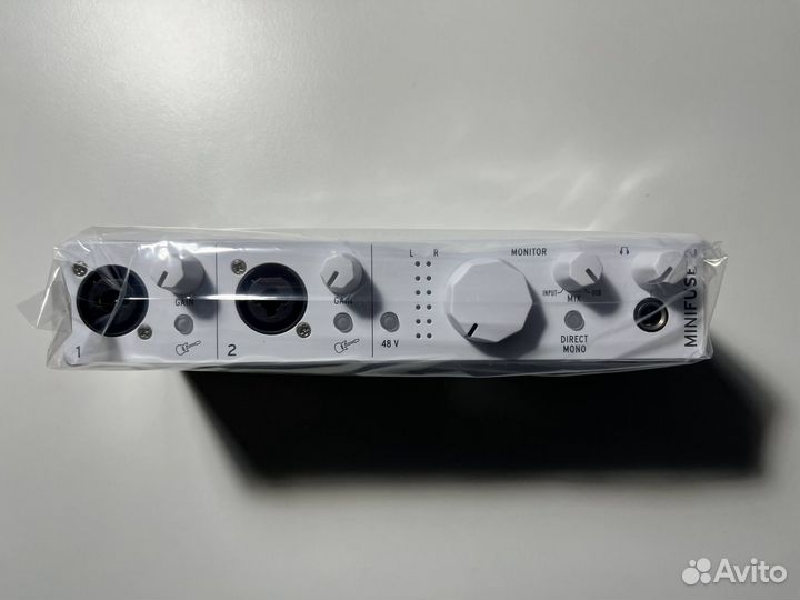 Звуковая карта Arturia Minifuse 2 White новая