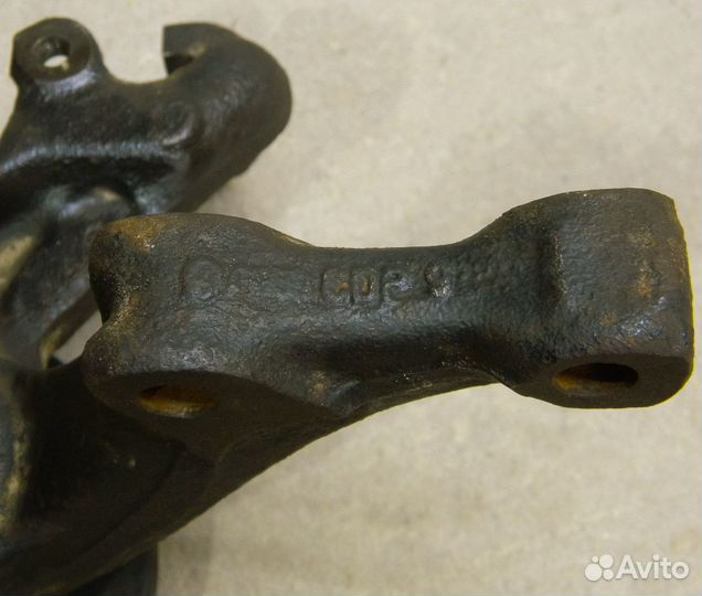 Кулак поворотный правый VW Golf 2