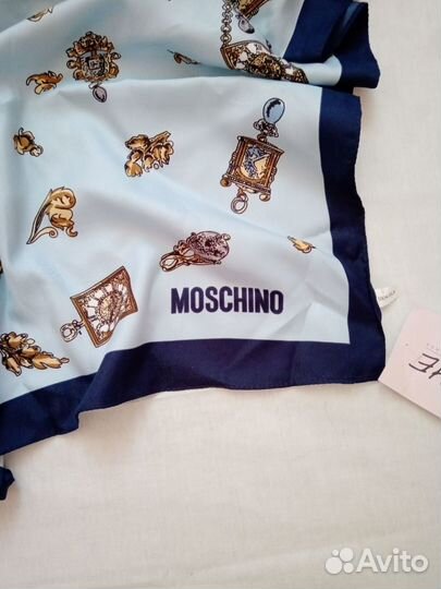 Moschino платок