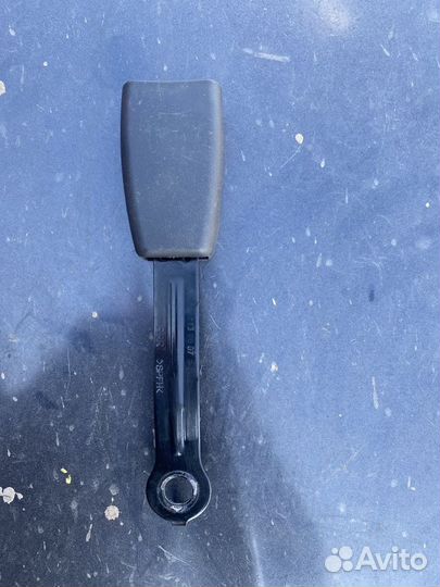 Ответная часть ремня безопасности Kia Rio 3