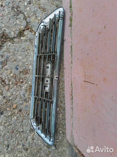 Решетка Toyota Carina ED