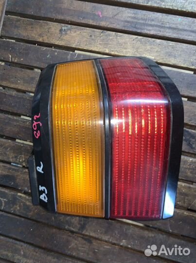 Фонарь правый vw passat b3