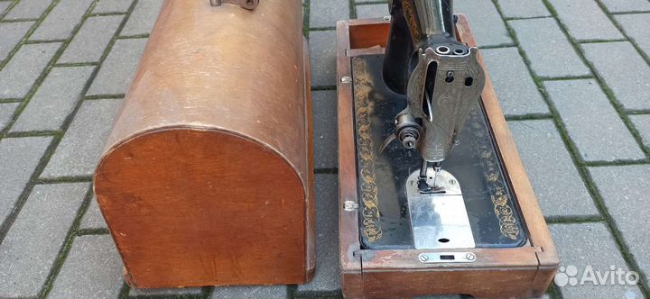 Машинка швейная