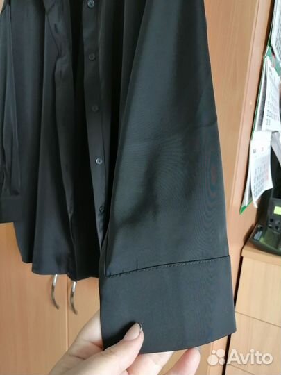 Шелкая блуза чёрного цвета оверсайз. Размер М