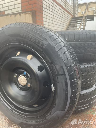 Pirelli Carrier 195/65 R15