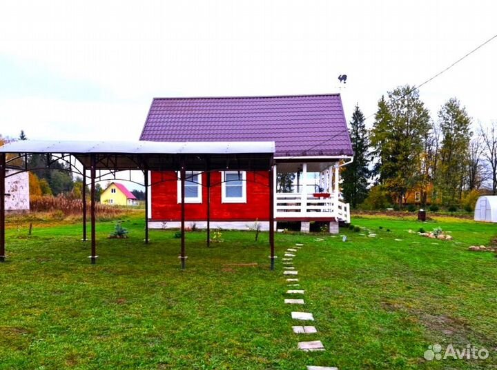 Навес для автомобиля из поликарбоната