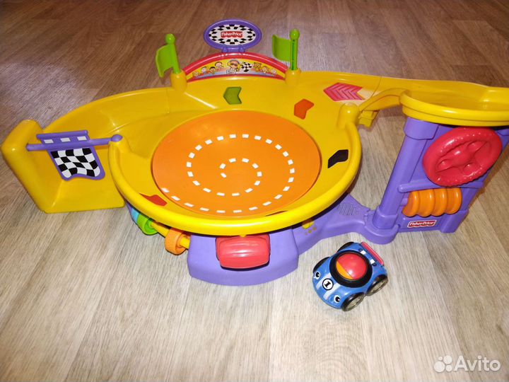 Fisher price гоночная трасса
