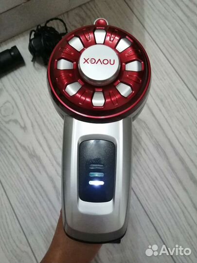 Беспроводной вертикальный пылесос