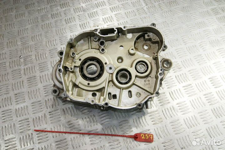 Картер левый Kawasaki D-Tracker