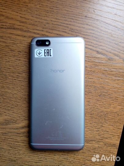 Телефон honor 7а