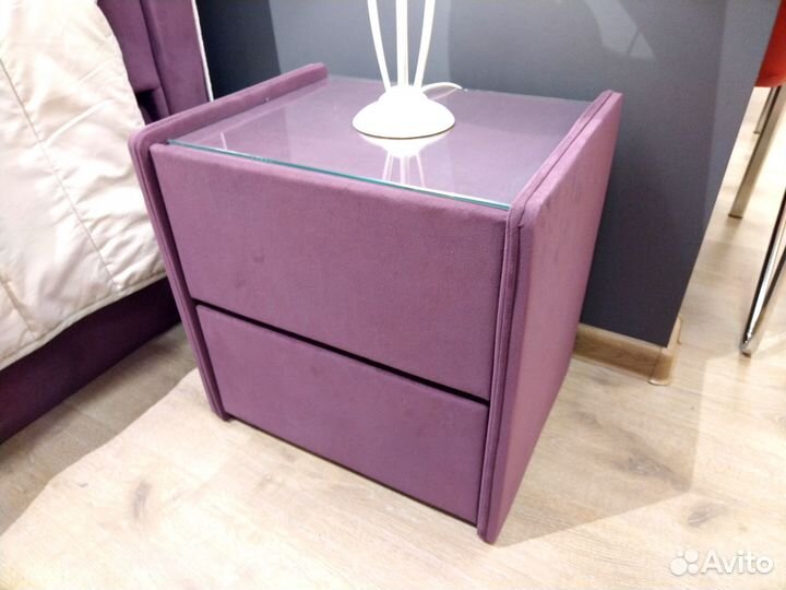 Тумба прикроватная