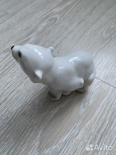 Статуэтка фарфоровая белый медведь СССР