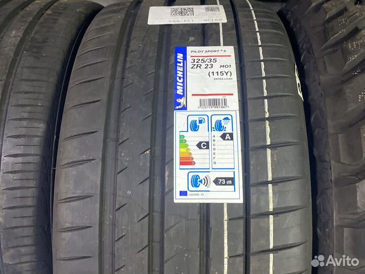 Michelin Pilot Sport 4 S 285/35 R23