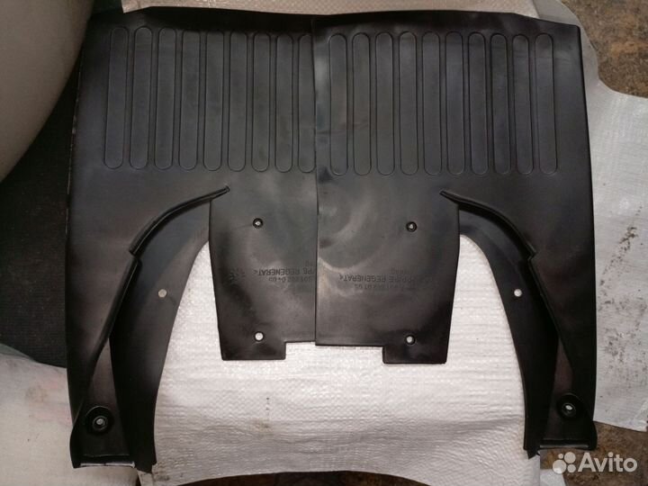 Брызговик Mercedes-Benz Sprinter W901 - W909