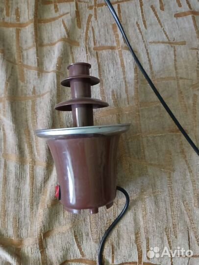 Шоколадный фонтан, фондю