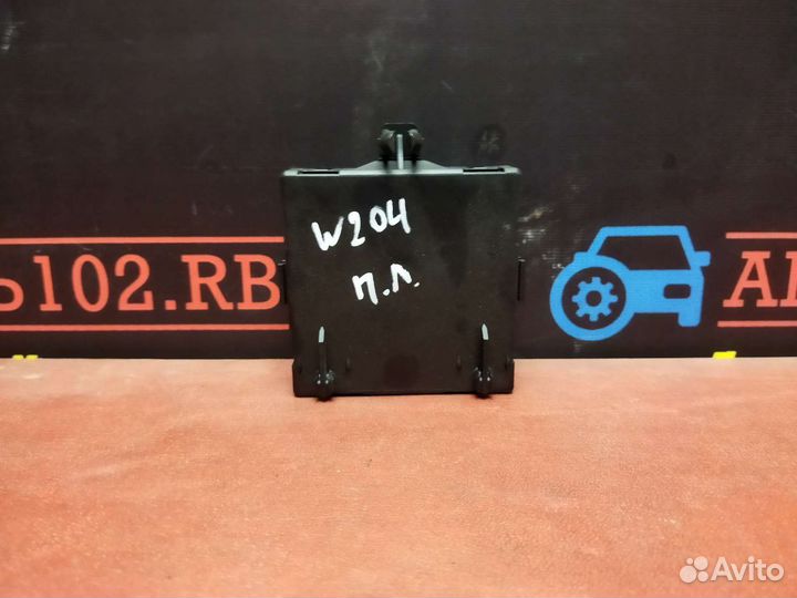 Блок управления передней левой двери Мерседес w204