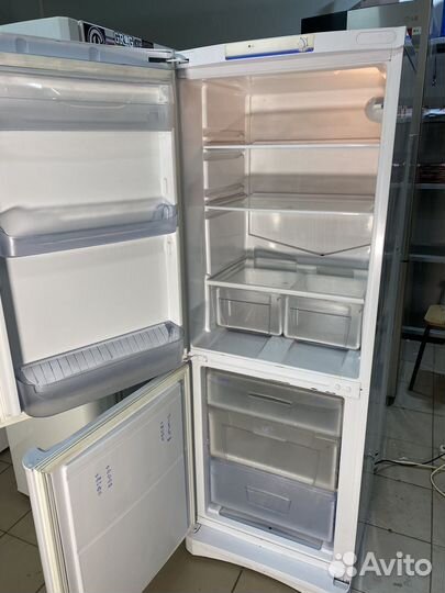 Холодильник indesit