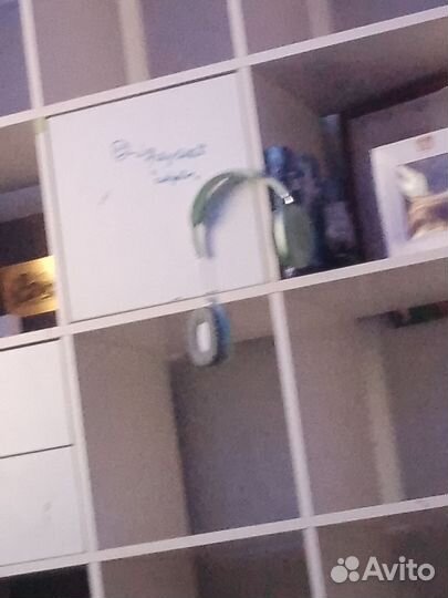 Сломанный наушник