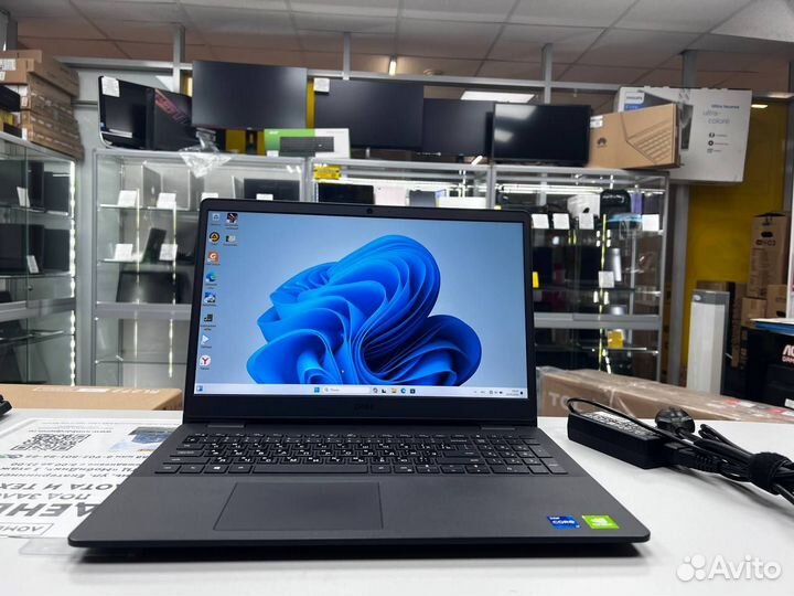 Ноутбук dell Core i7-11/ nvidia 2Gb/ SSD+HDD