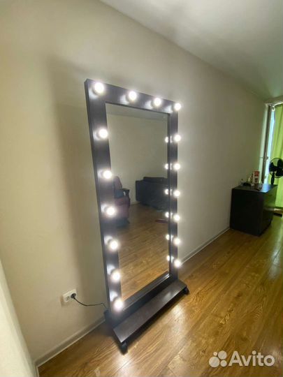 Гримерное зеркало