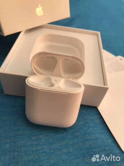 AirPods 2 кейс