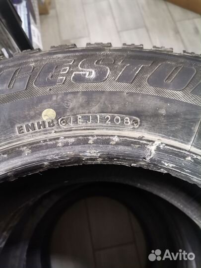 Bridgestone Ice Cruiser 5000 215/65 R16 98T