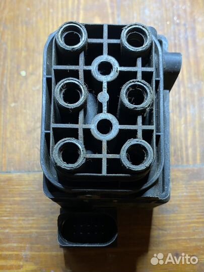 Блок пневмоподвески Ауди А6