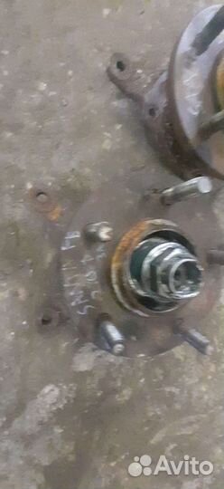 Ступицы задние Hyundai Santa Fe 2008