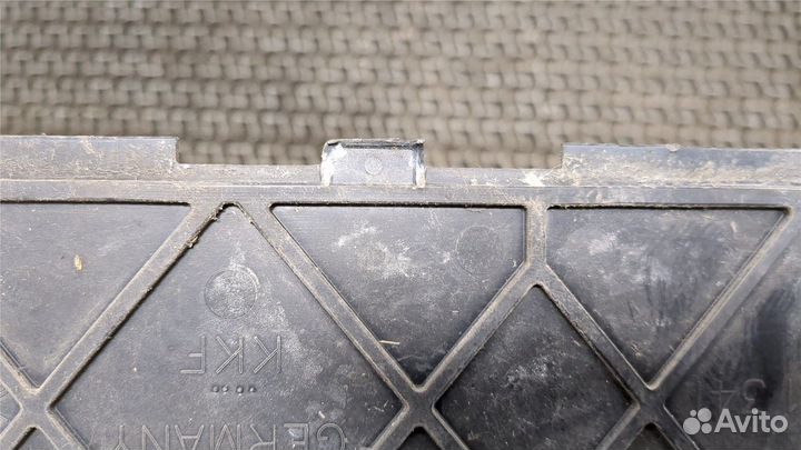 Пластик радиатора Volkswagen Tiguan, 2008