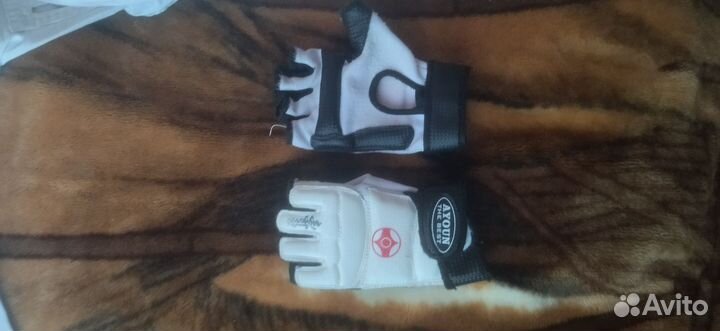 Перчатки для каратэ