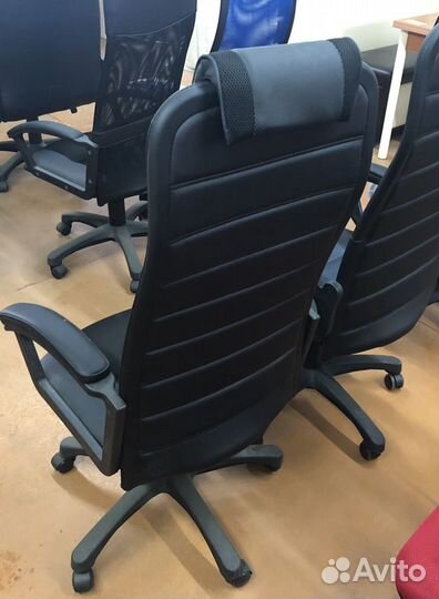 Компьютерное кресло