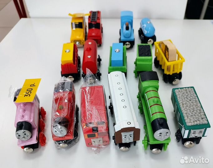 Паровоз томас и вагоны для деревянной дороги