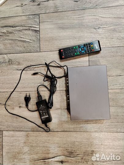 Продам плеер IconBit XDR10dvbt