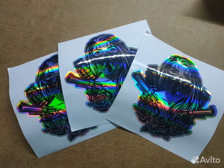 Печать на голограмме, наклейки, печать наклеек