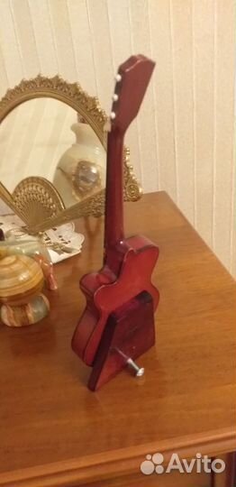 Сувенир/гитара/дерево/лак