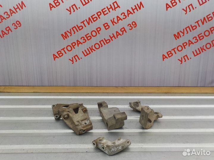 Кронштейн опора двигателя Ниссан Ноут 1