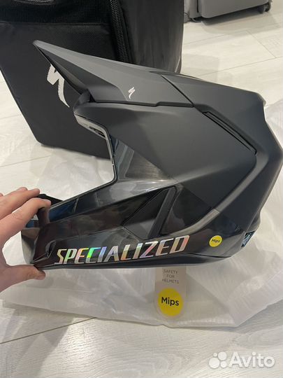 Велошлем Specialized Dissident 2