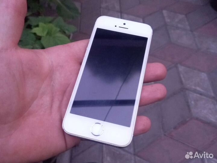 Телефон iPhone se