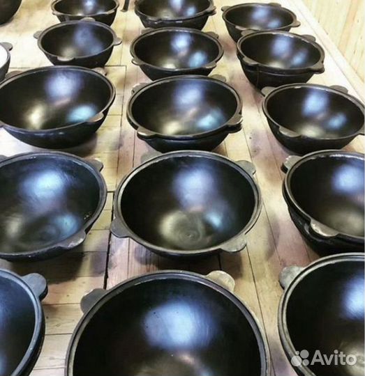 Казан чугунный с крышкой 10 л До 14 человек