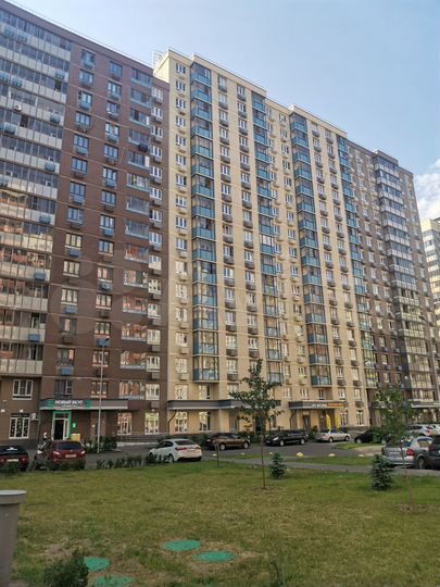 2-к. квартира, 42 м², 8/15 эт.
