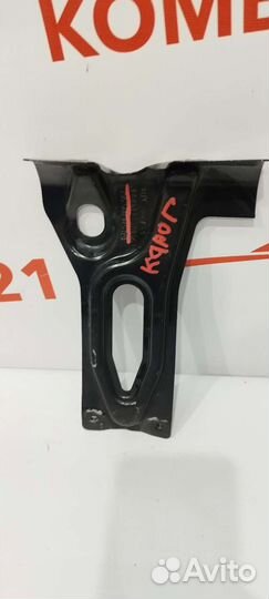 Кронштейн крепление замка капота Skoda Karoq 2019+