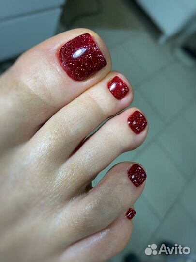 Маникюр, педикюр, наращивание ногтей