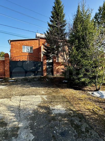 Коттедж 370 м² на участке 15 сот.