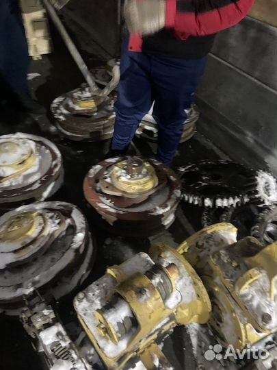 Редуктор передвижения башенного крана