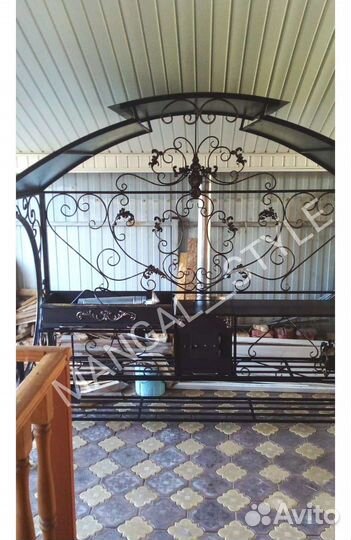 Мангал с крышей