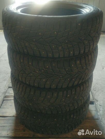 Dunlop SP Winter Ice 02 195/55 R15 89T