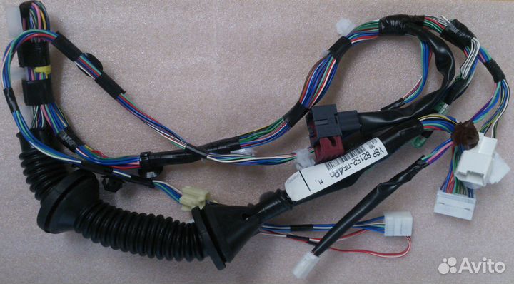 Проводка двери 8215205480 Toyota Avensis II 03-08