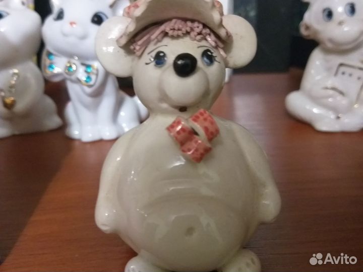 Фарфоровые статуэтки